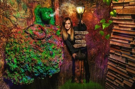 wall from books | Alice in wonderland escape room