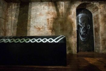  Dracula's coffin final puzzle | The Crypt