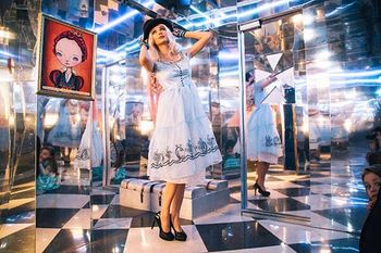 mirror land | Alice in Mirrorland escape room
