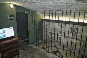 TV puzzle | The Mafia escape room